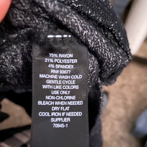 Bundle! 2 size 1x Xersion Tops Gray and Burgundy - Picture 11 of 11